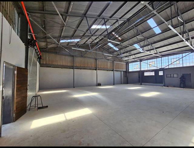 800M² WAREHOUSE TO LET IN BENROSE